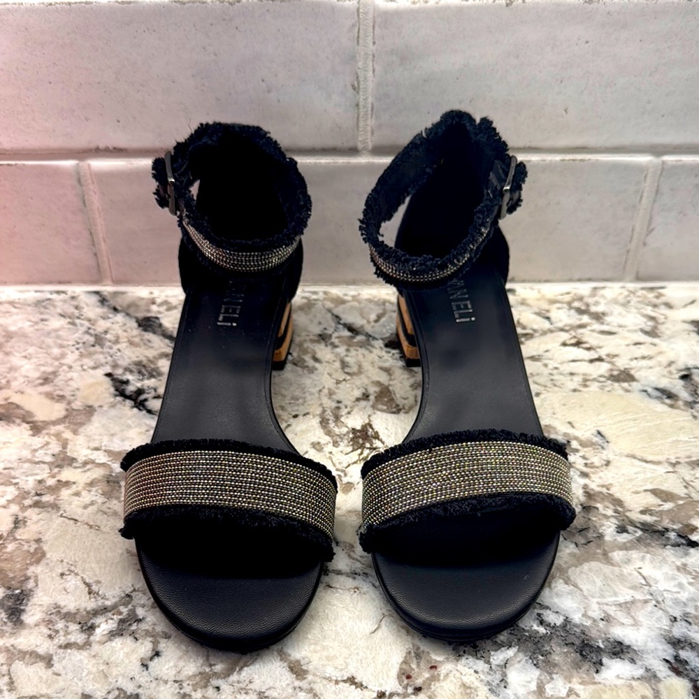 Vaneli Black Ankle-Strap Sandals with Beaded Toe Band - NIB - 7.5M